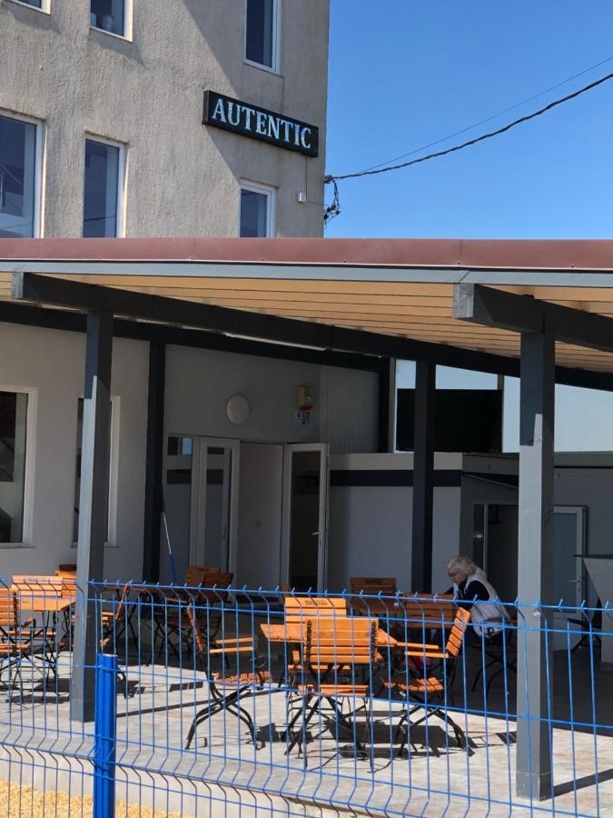 Autentic Boutikue Костинещи Екстериор снимка